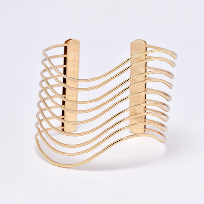 YB6329 - Fashion wavy line wire cuff