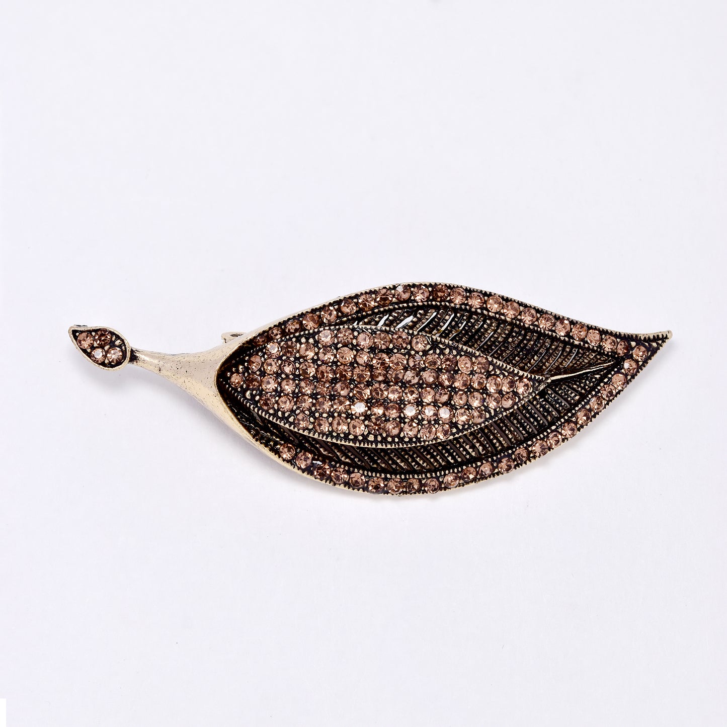 YBR7546 - Crystal leaf brooch