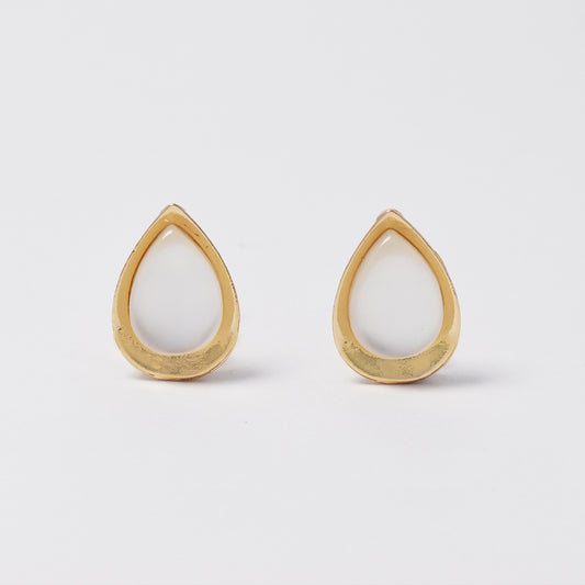 White teardrop clip on fashion earring - YE4780