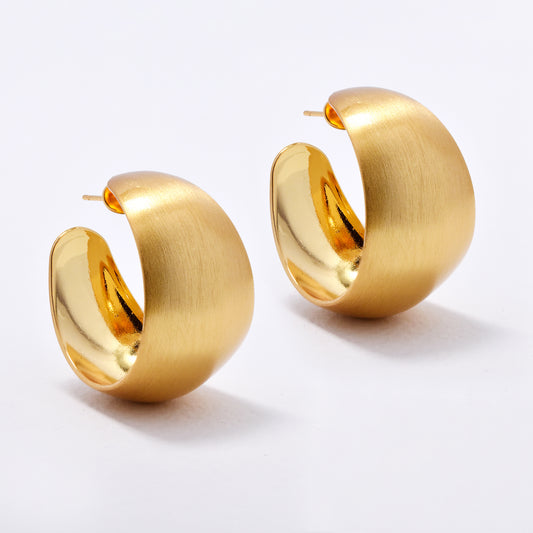 YE6190 - Broad 32mm x 18mm Matte Hoop Earrings