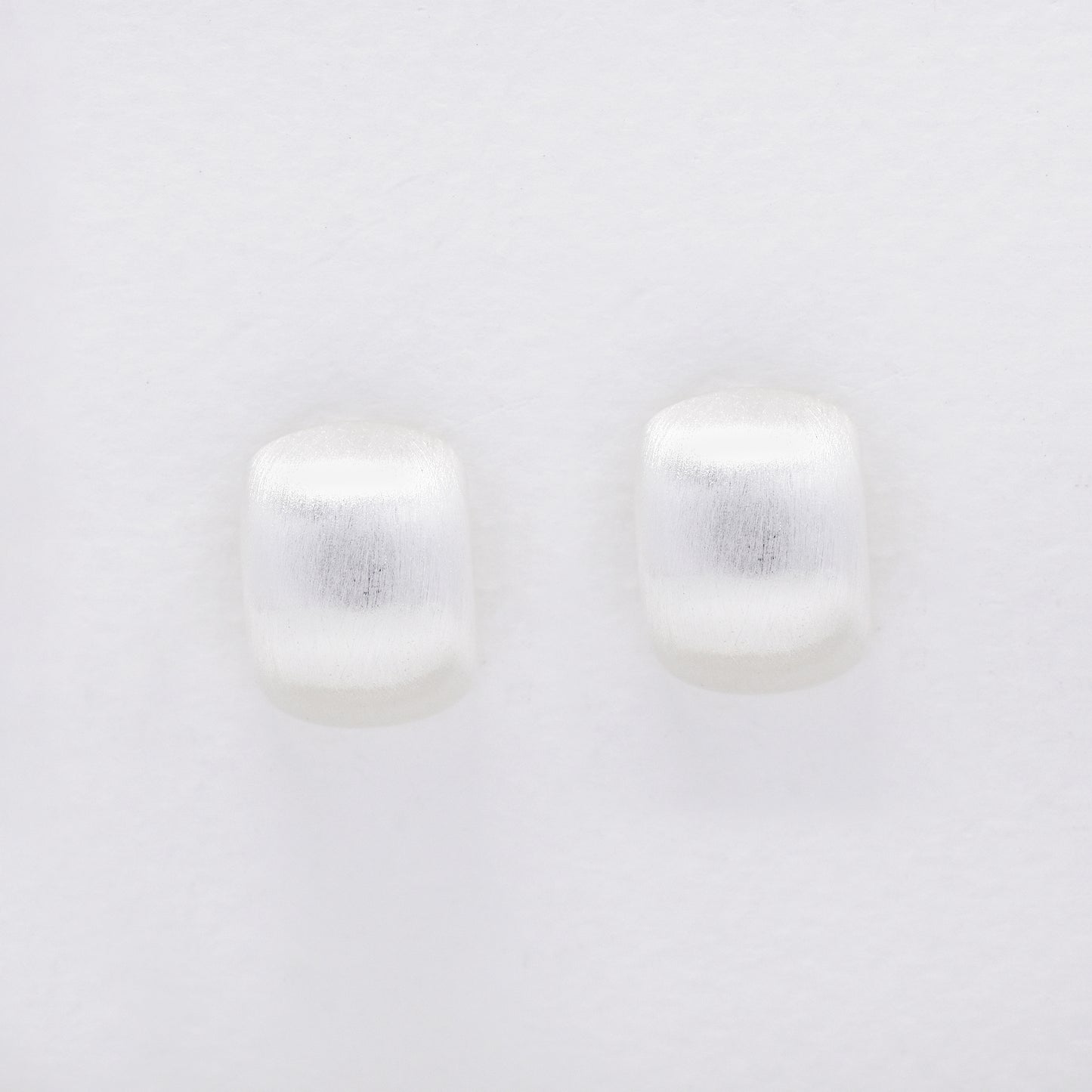 YE6193 - Broad 16mm x 11mm Matte Hoop Earrings