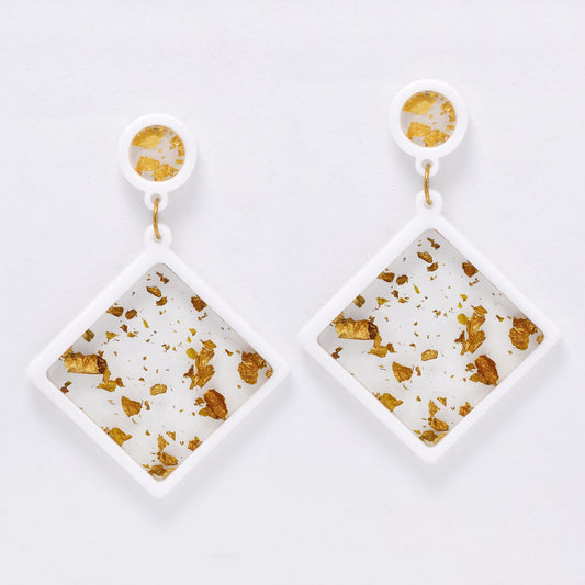 YE6238 - White resin statement earrings