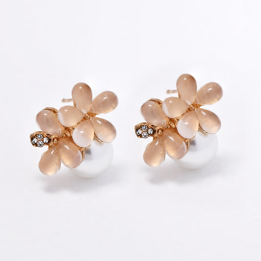 YE6251 - 19mm resin flower & pearl stud earrings