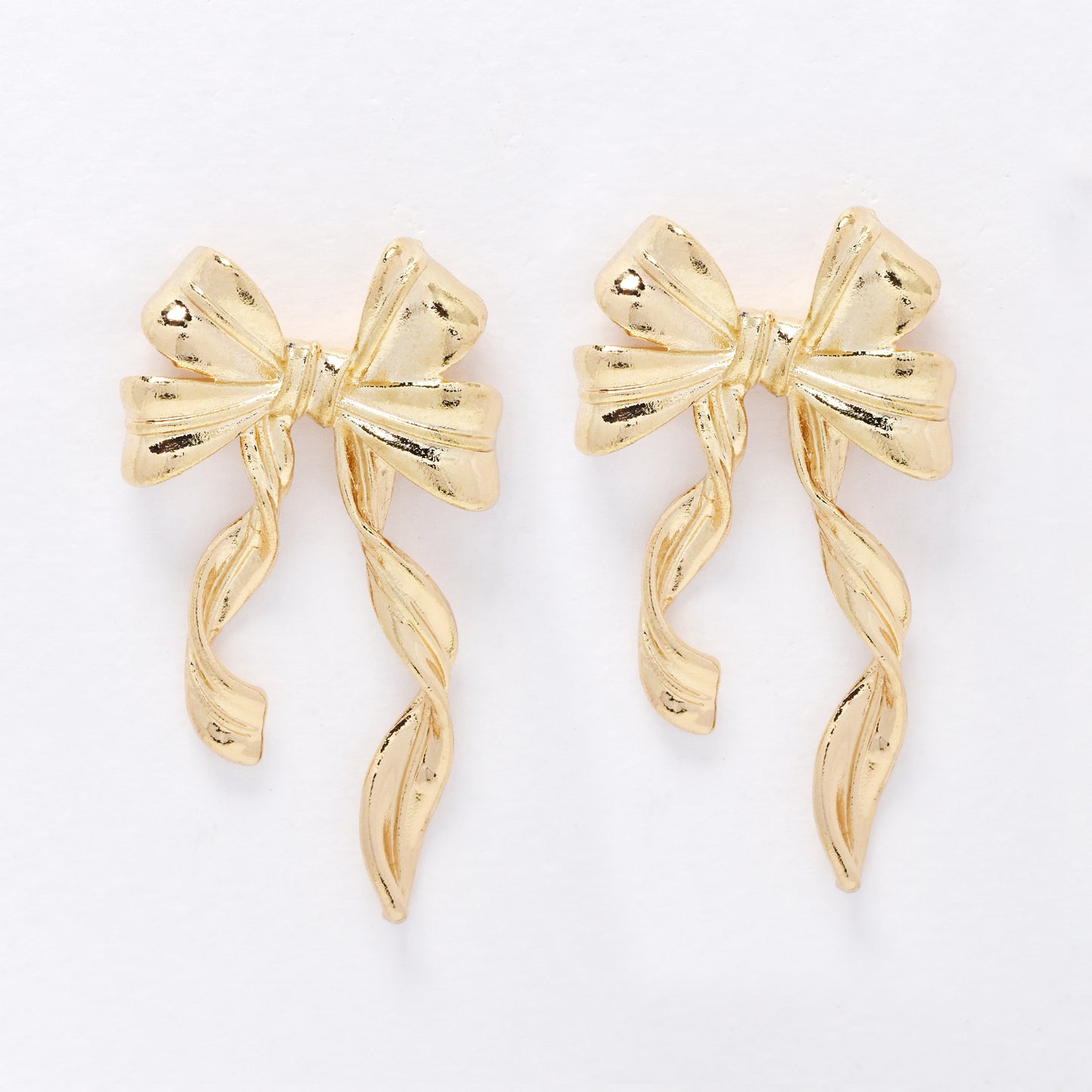 YE6252 - 43mm x 23mm bow stud earrings