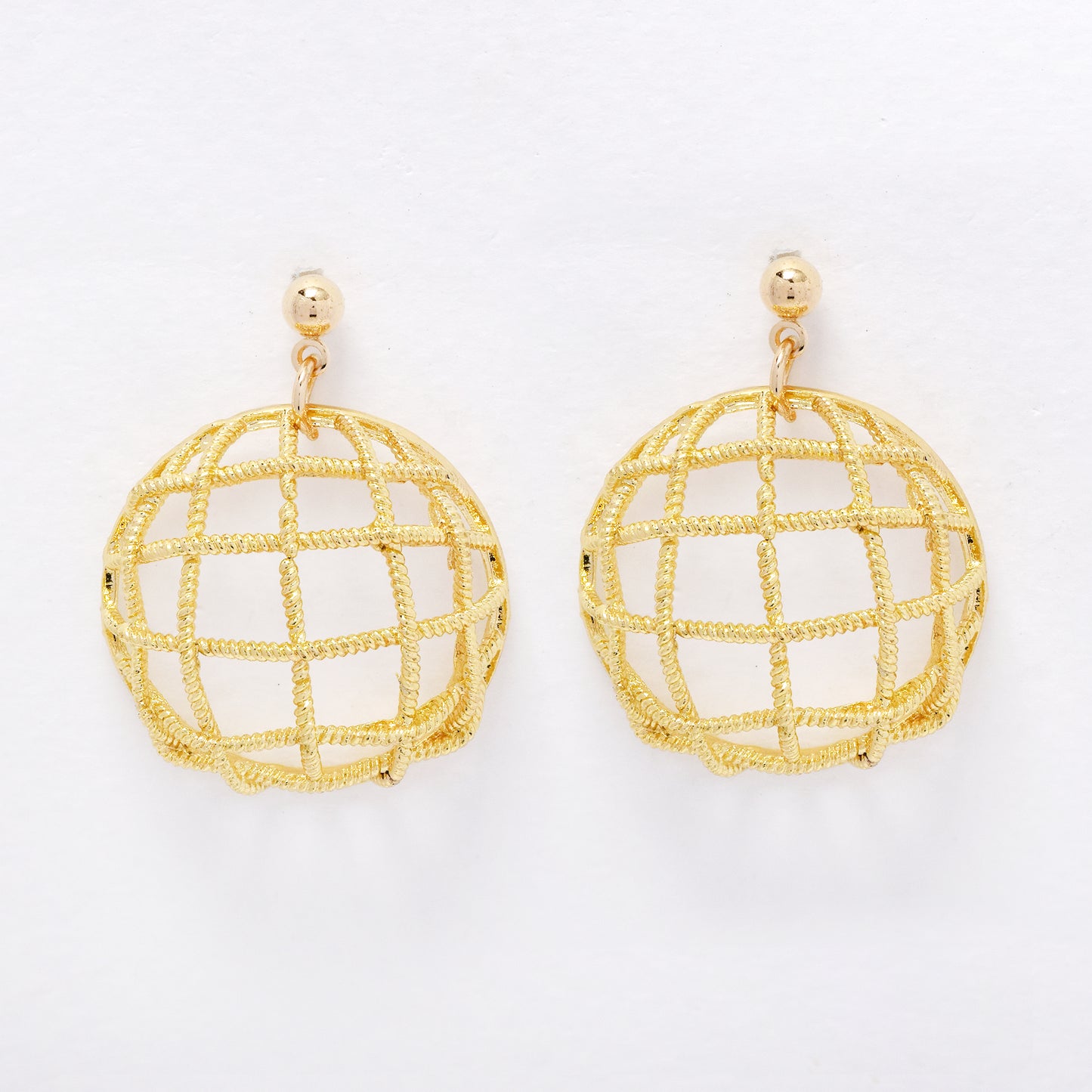 YE6260 - 26mm wire dome stud earrings