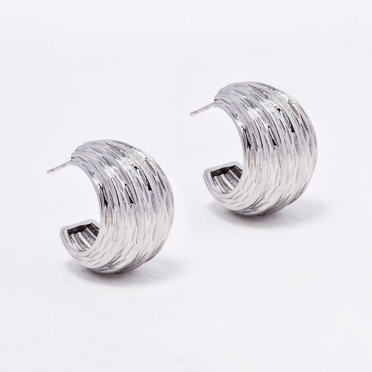 YE6717 - Fashion 23mm x 16mm textured groove hoop studs