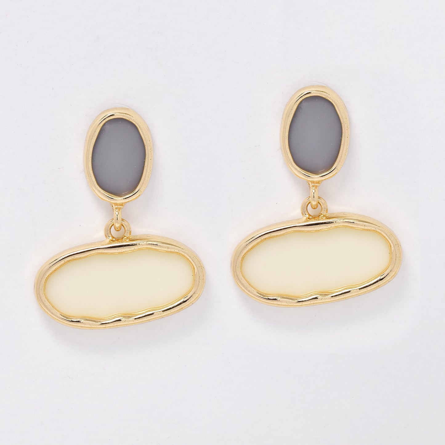 YE6742 - Fashion two tone drop studs