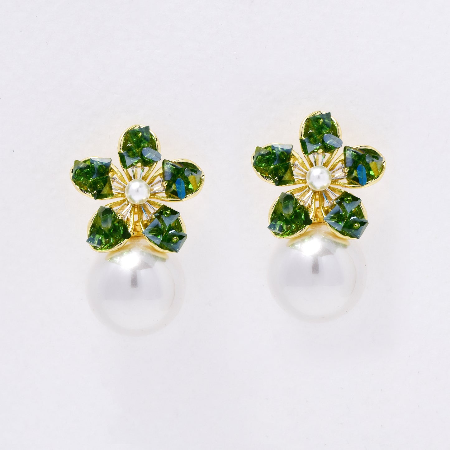 YE7519 - Crystal & faux pearl drop stud earrings