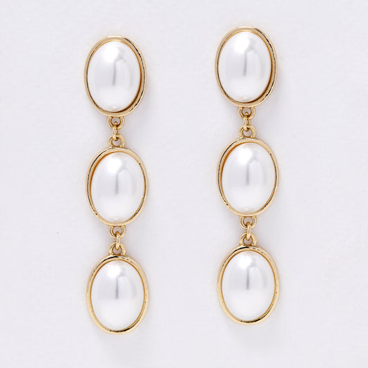YE7556 - Faux pearl drop stud earring