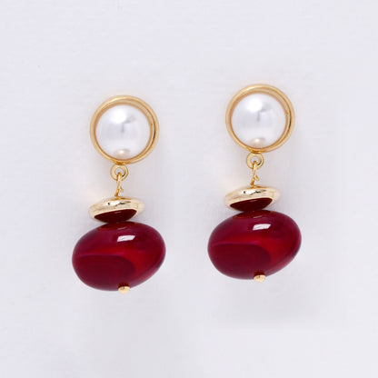 YE7665 - Faux pearl drop stud earring