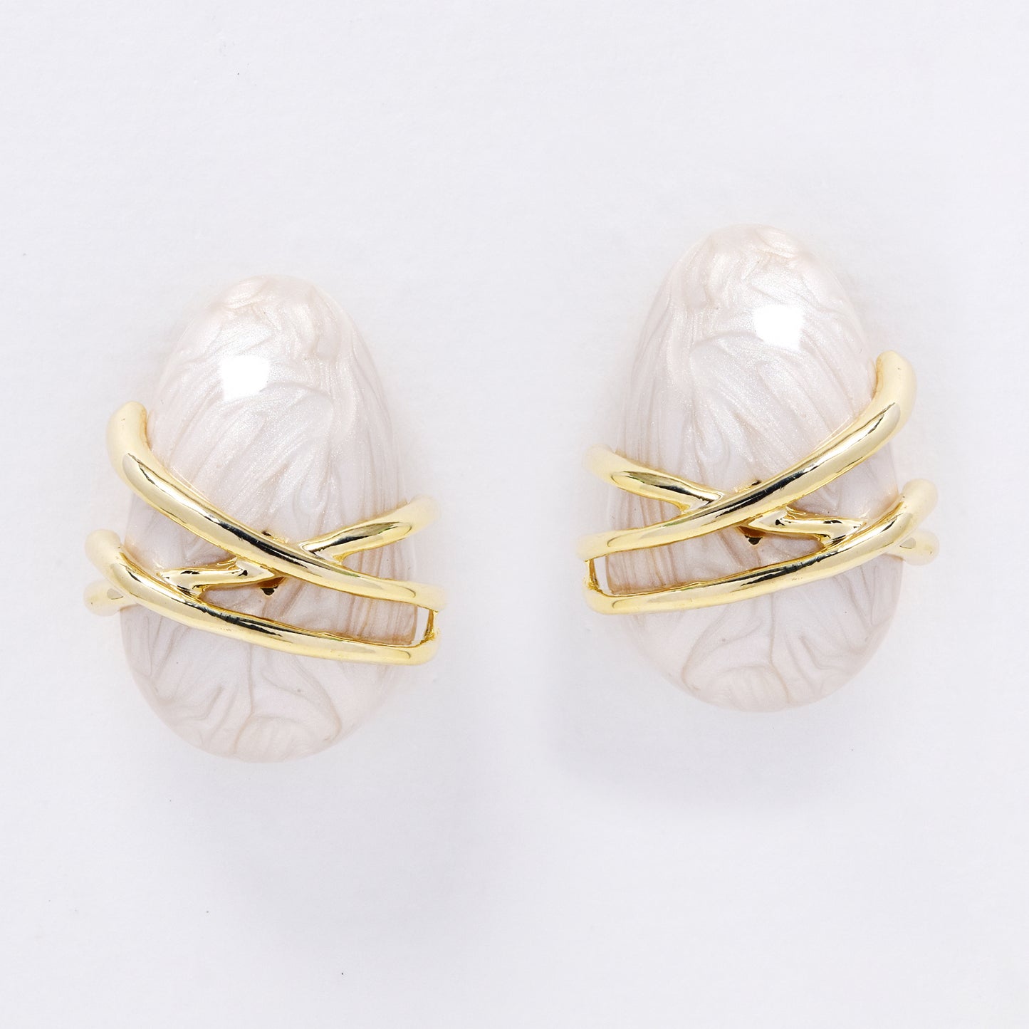 YE7688 - Teardrop shaped wire wrap stud earring
