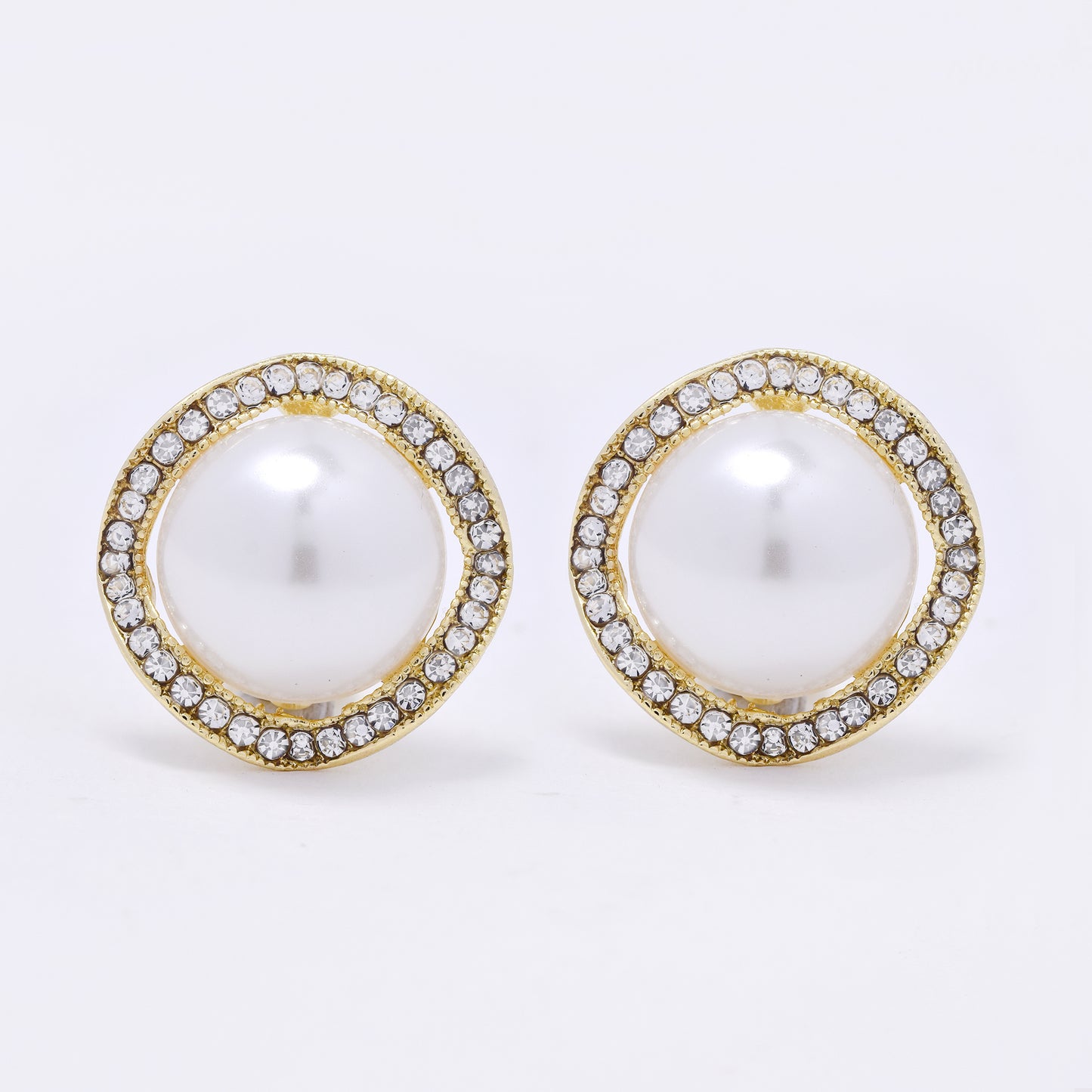 YE7703 - Diamante halo clip-on earring