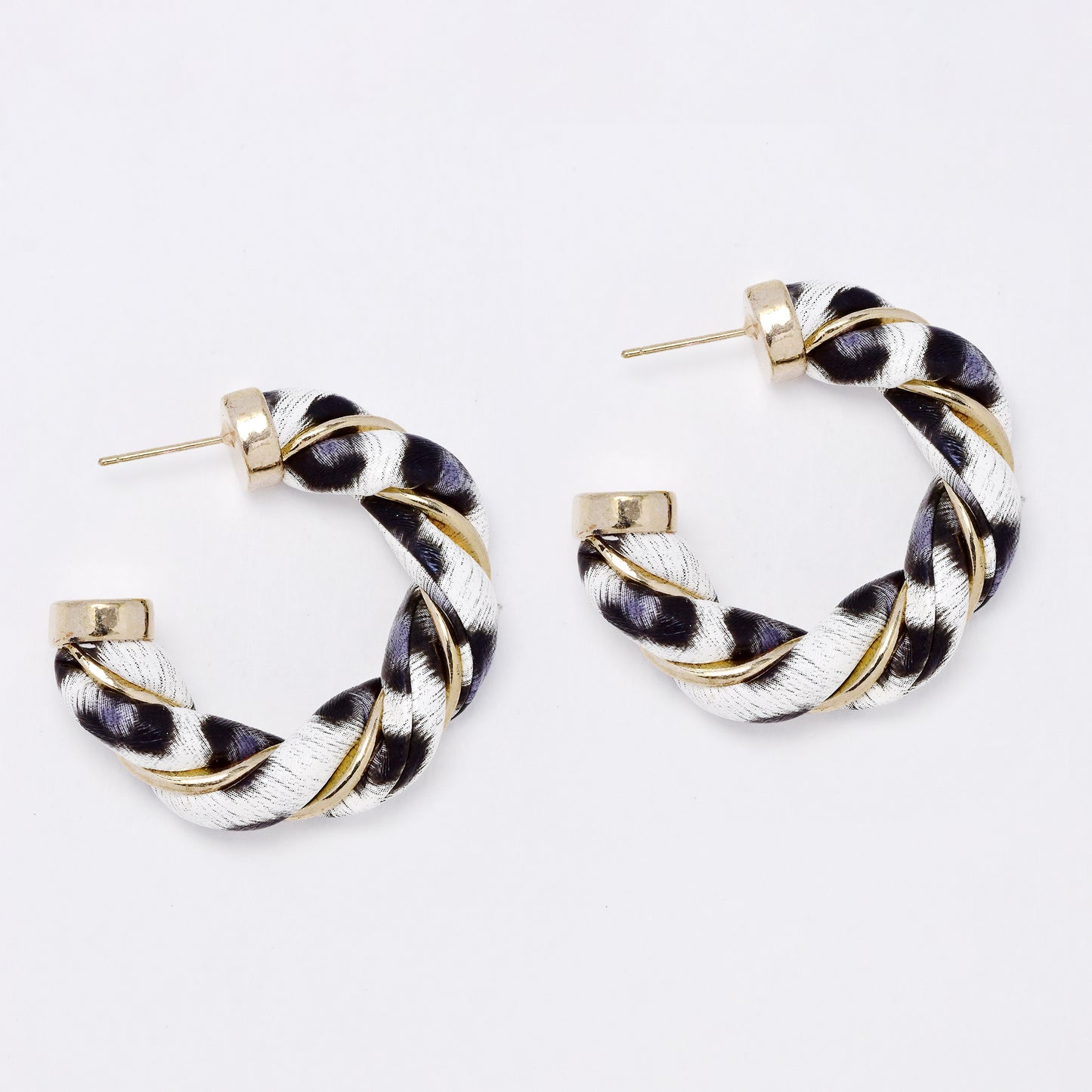 YE7712 - Faux twisted leather pin hoop earring