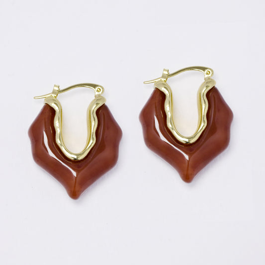 YE7719 - Statement pointed hoop earring