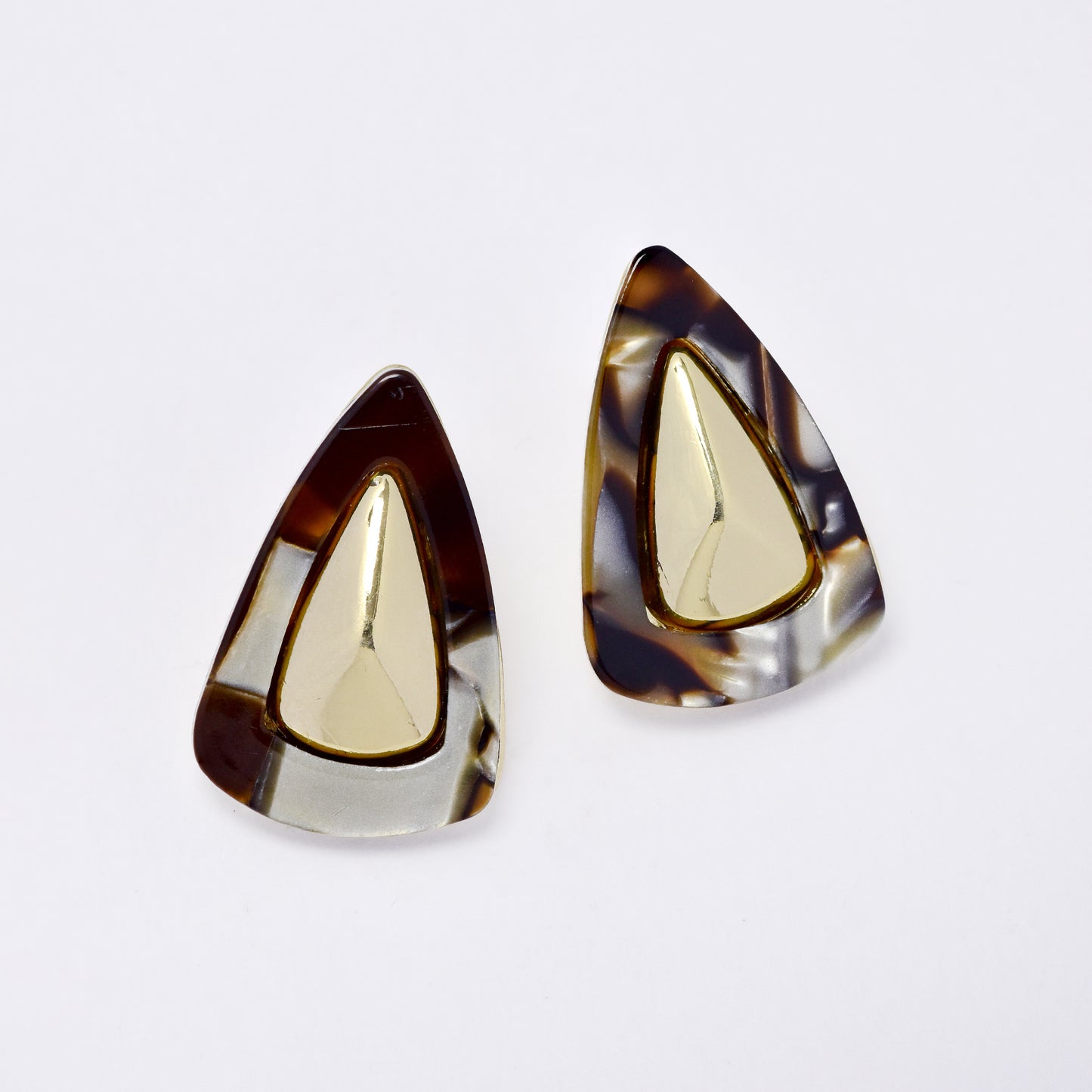 YE7721 - Statement triangle stud earring