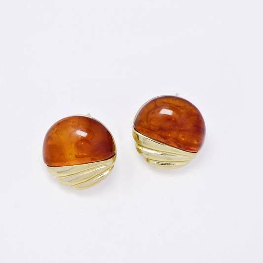 YE7730 - Round half resin stud earring