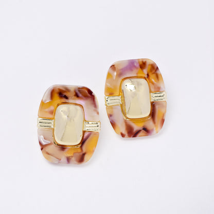 YE7740 - Statement resin stud earring