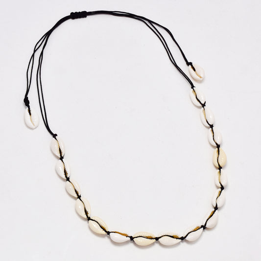 YN6767 - Adjustable cowrie shell necklace