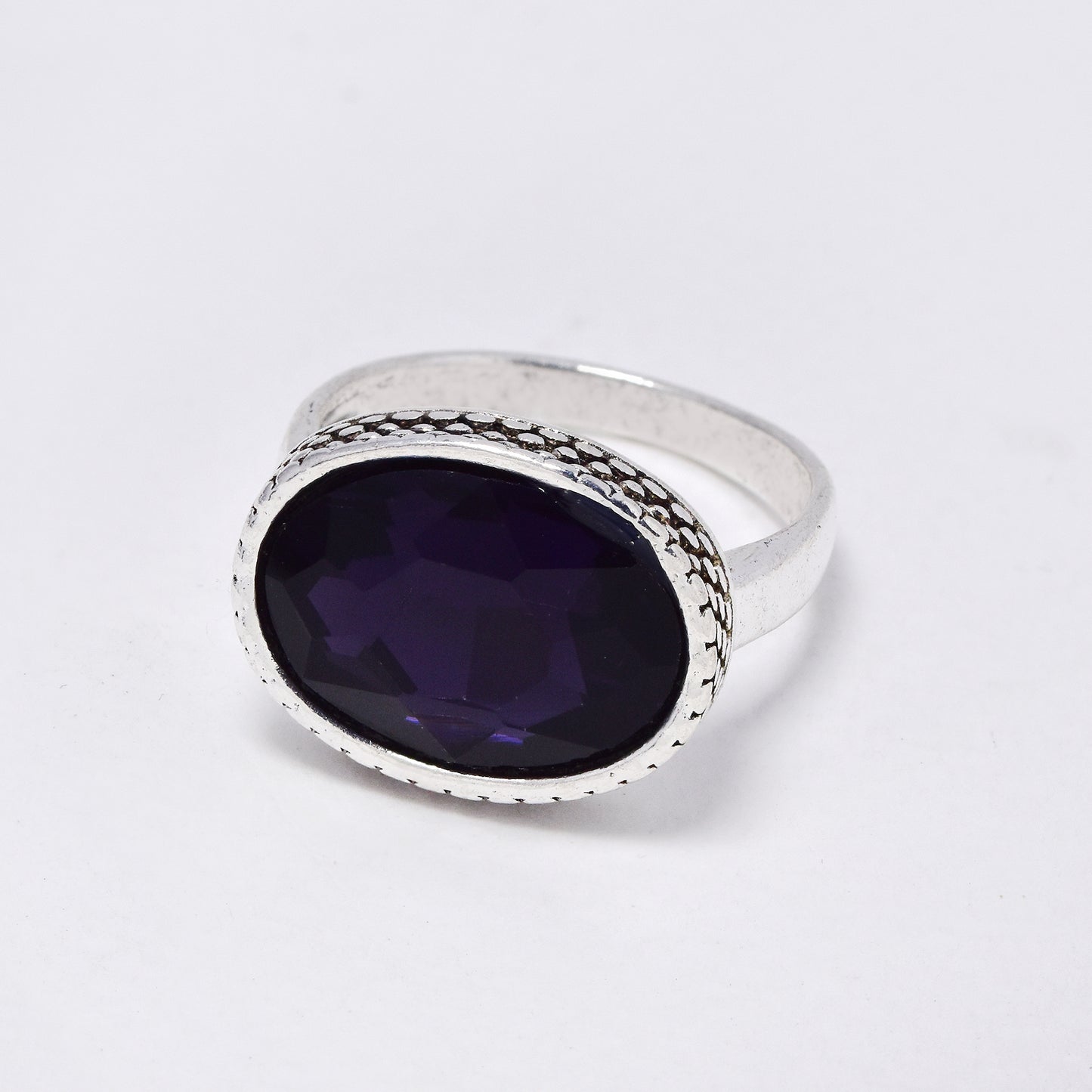 YR6791 - Fashion statement crystal checked rim ring
