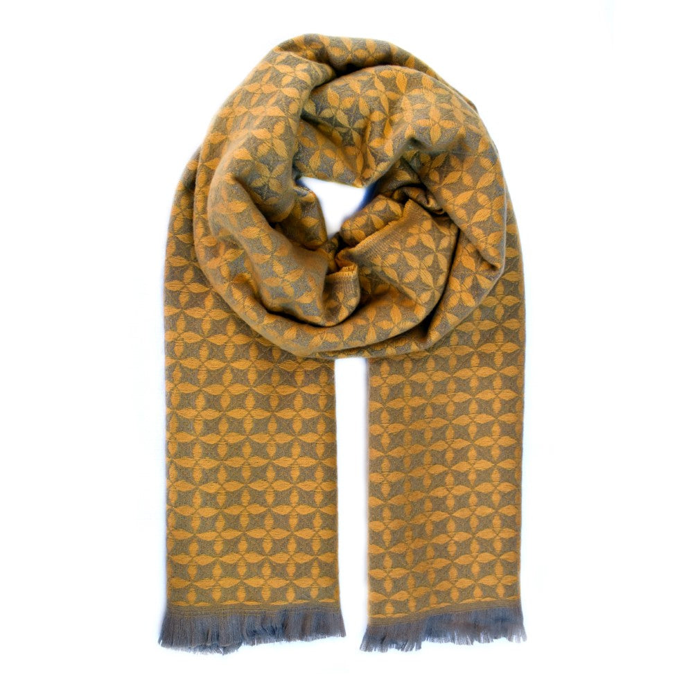 Luxuriously soft woven scarf