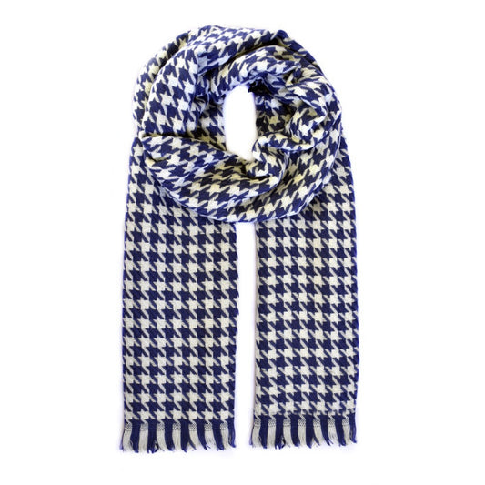 Luxuriously soft houndstooth woven scarf