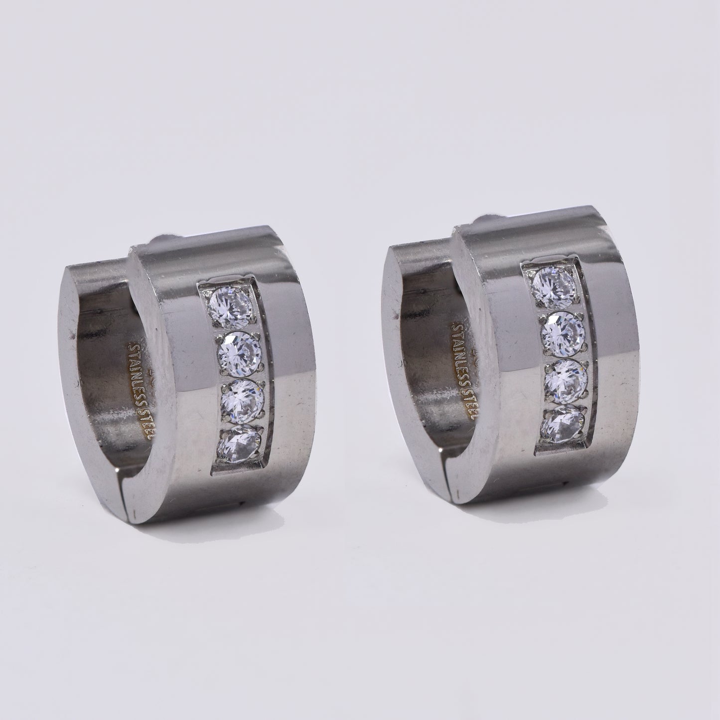 Stainless steel huggie with cz inlay - YSE368I